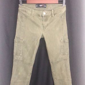Hollister Mid-Rise Crop Super Skinny Pants